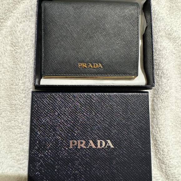 Prada wallet - Picture 7 of 8